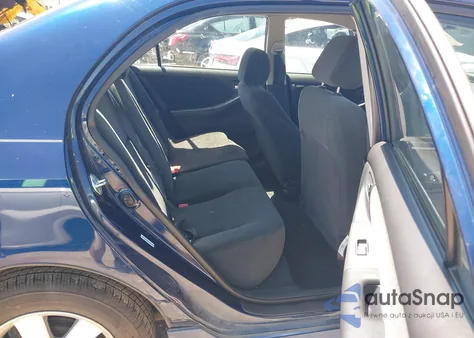 2005 Toyota Corolla S z USA, uszkodzony, nr VIN 1NXBR32E05Z445617